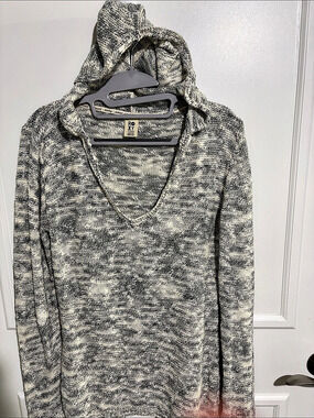 Roxy Women's Cowl Neck Sweater in Gray & Black